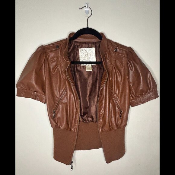 ARDEN B Faux Leather Short-Sleeve Cropped Brown Jacket Size M - Picture 4 of 4